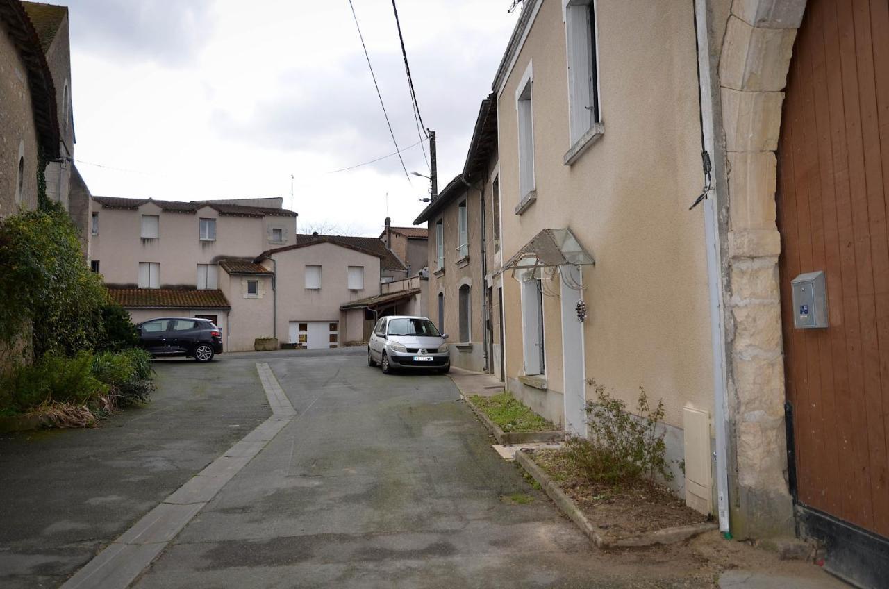Logement Cosy A 5Mn Du Futuroscope Jaunay-Clan Exterior foto